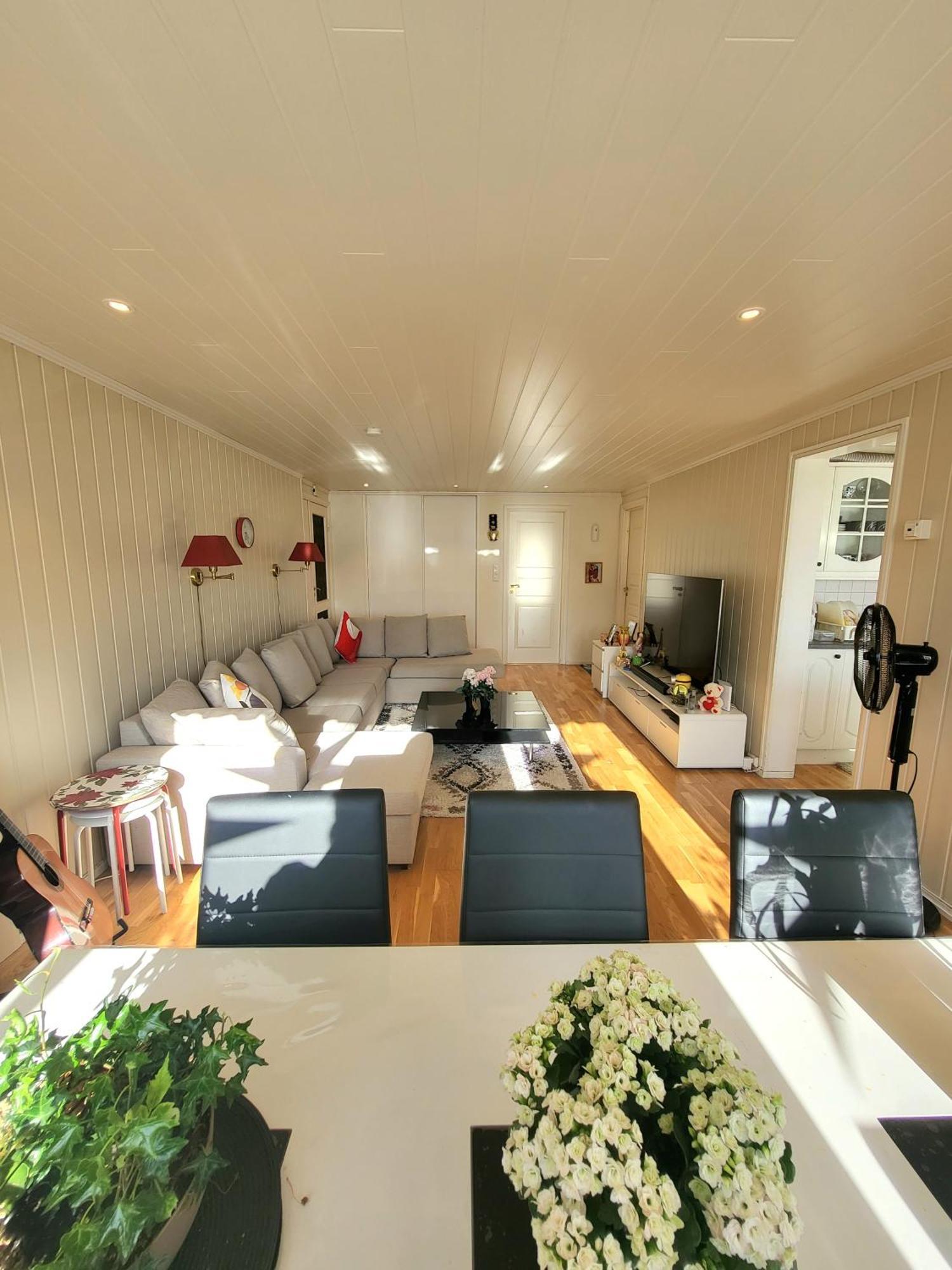 Spacious & Modern In With Free Parking Trondheim